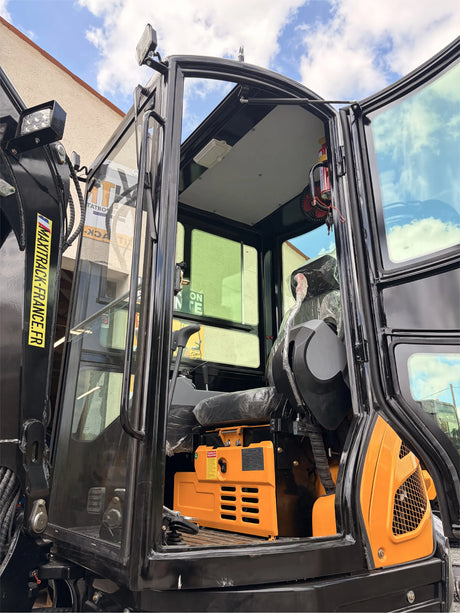 interieur cabine ht25